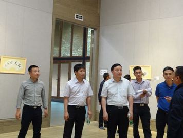 中国经济体制改革杂志社调研西山区改革工作1
