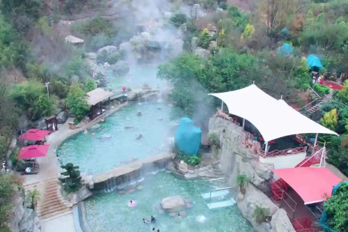 青鱼湾温泉河谷